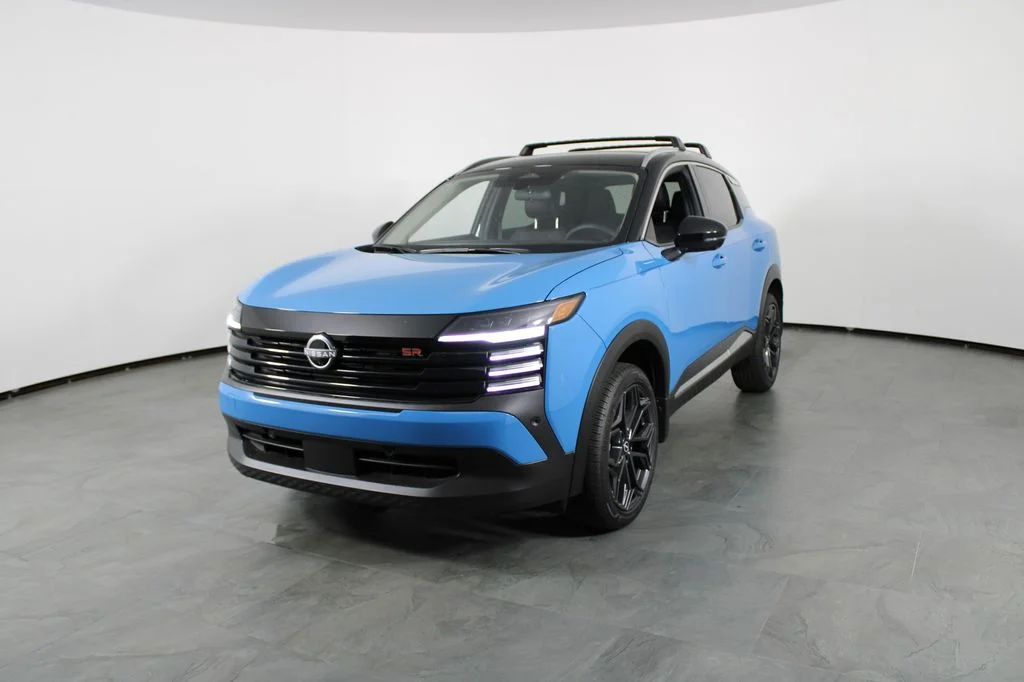 New 2026 Arctic Ice Blue Metallic / Super Black Two-tone Nissan SR image 2