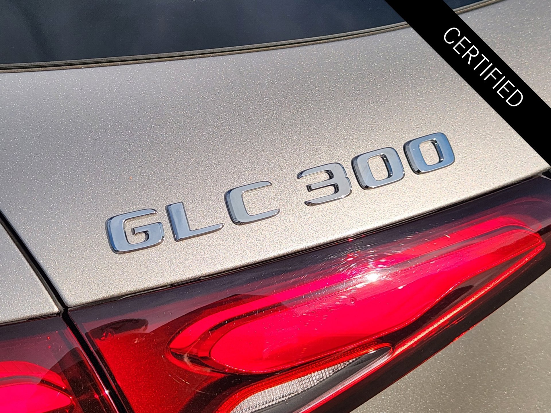 Certified Used 2024 Mojave Silver Metallic Mercedes-Benz GLC 300 image 12