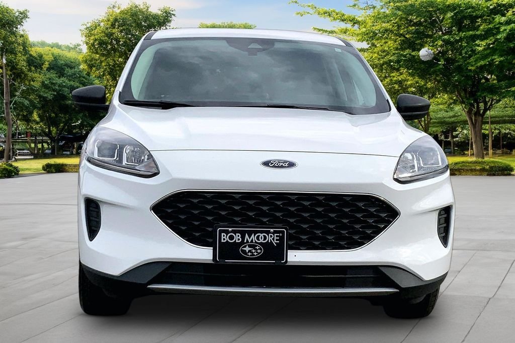 Used 2022 White Ford SE image 2