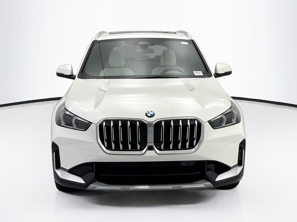 New 2026 Alpine White BMW xDrive28i image 2