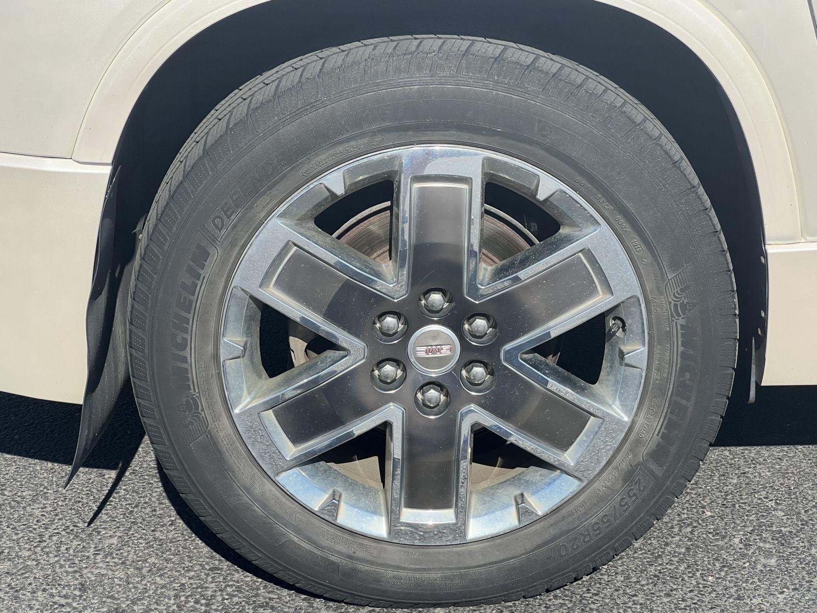 2012 GMC Acadia Denali - Photo 12