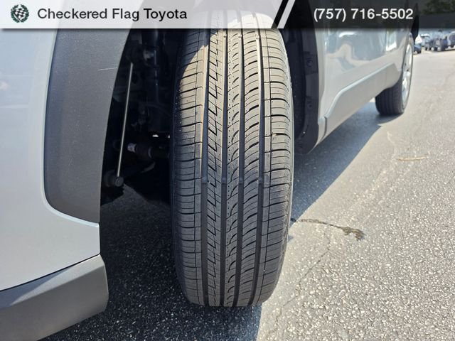 Used 2024 Sonic Silver Toyota L image 10