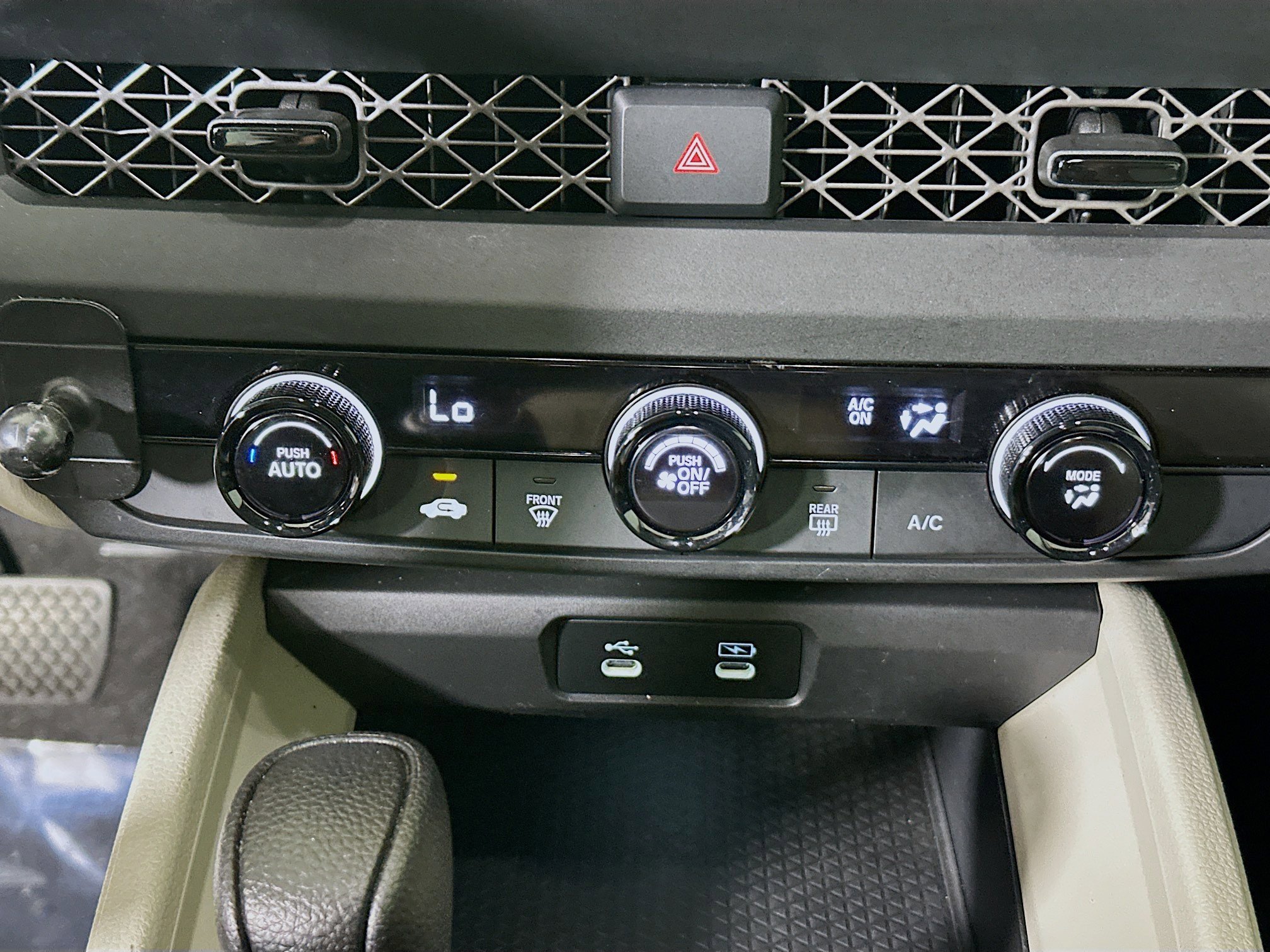 Used 2024 White Honda LX image 22