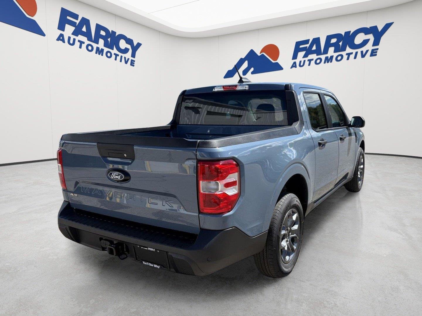 Used 2026 Azure Gray Metallic Tri-Coat Ford XLT image 5