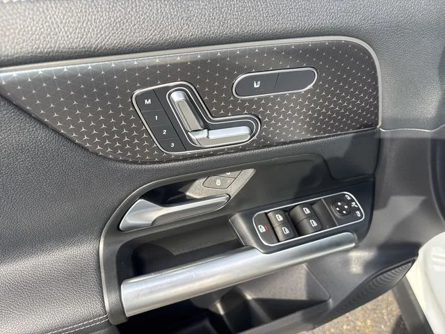 Used 2024 White Mercedes-Benz GLA 250 image 19