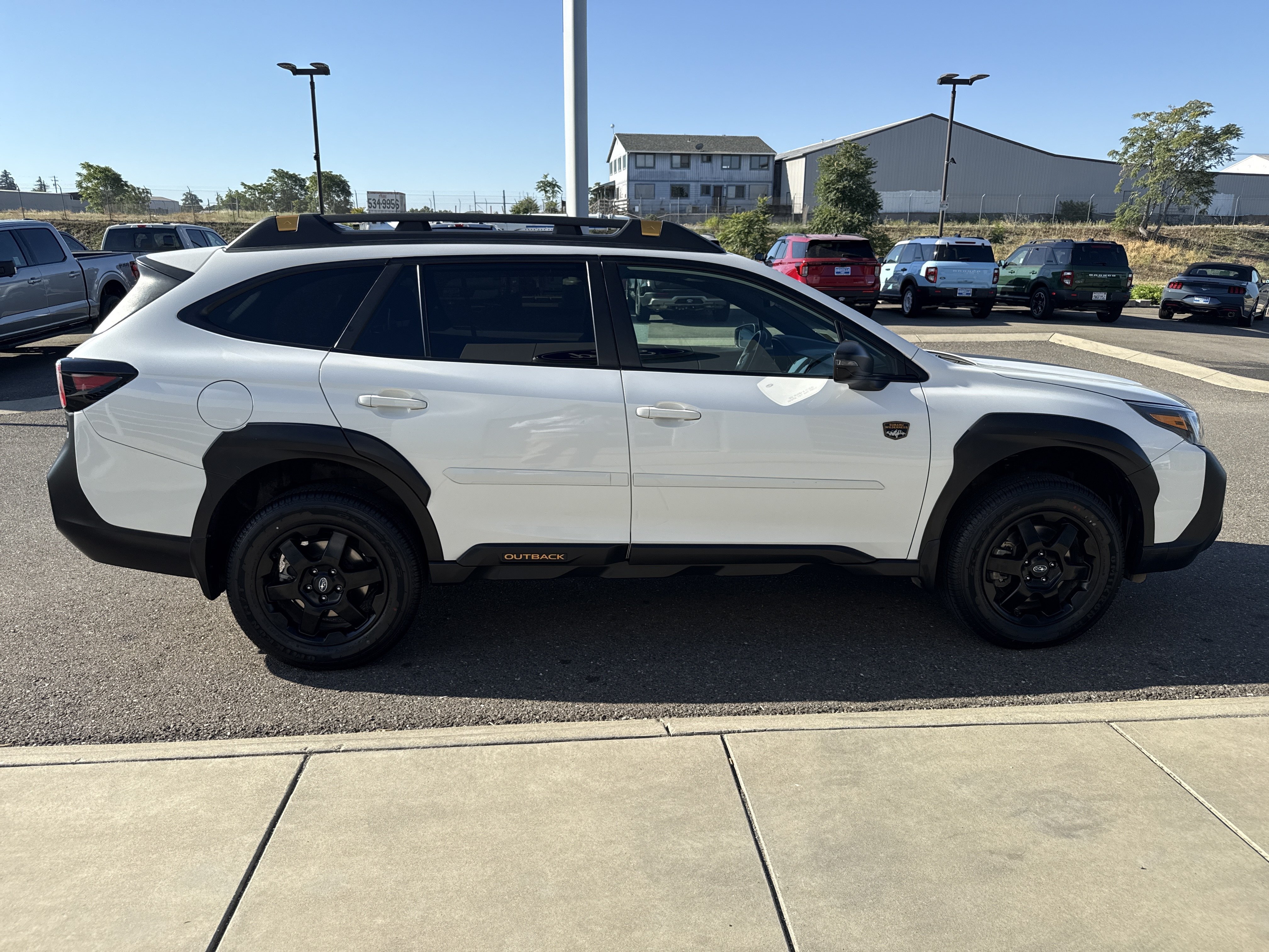 Certified Used 2022 Crystal White Pearl Subaru Wilderness image 6