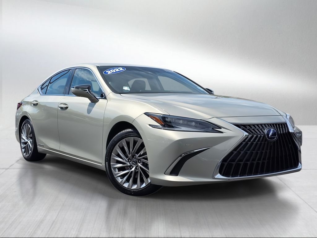 2022 Lexus ES 300h 300h Luxury's photo