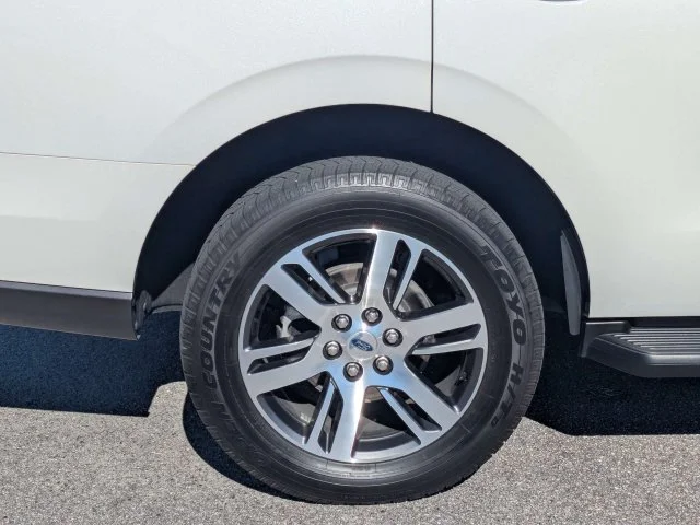 Used 2024 White Metallic Ford XLT image 11