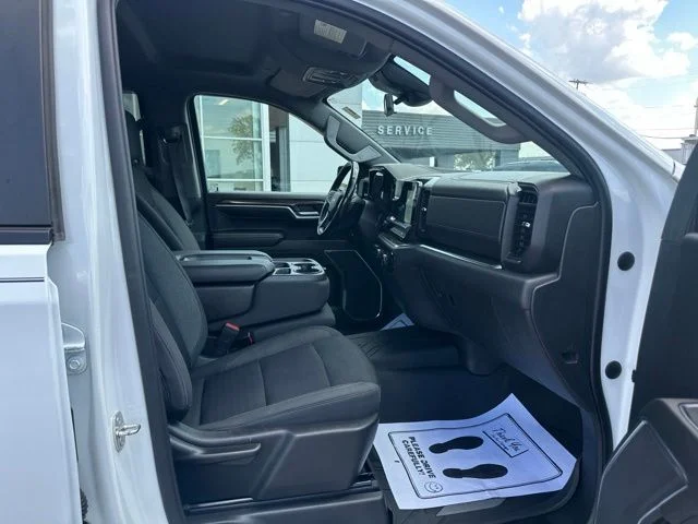 Used 2022 Summit White Chevrolet LT image 8