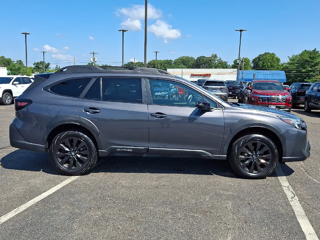 Used 2023  Subaru Onyx Edition XT image 13