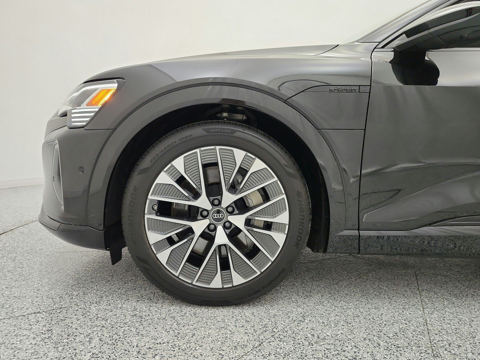 Used 2024 Mythos Black Metallic Audi Premium Plus quattro image 18