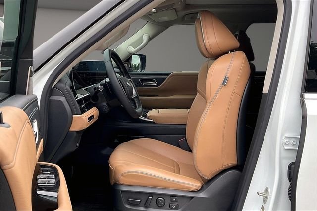 Used 2025 White INFINITI SENSORY image 23