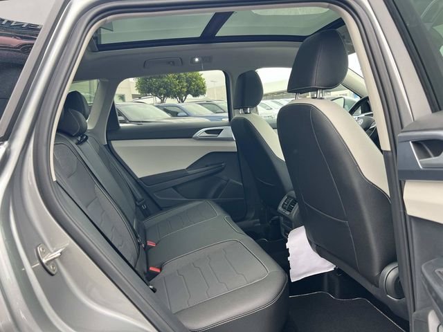 New 2026 Silver Volkswagen 1.5T SE image 32