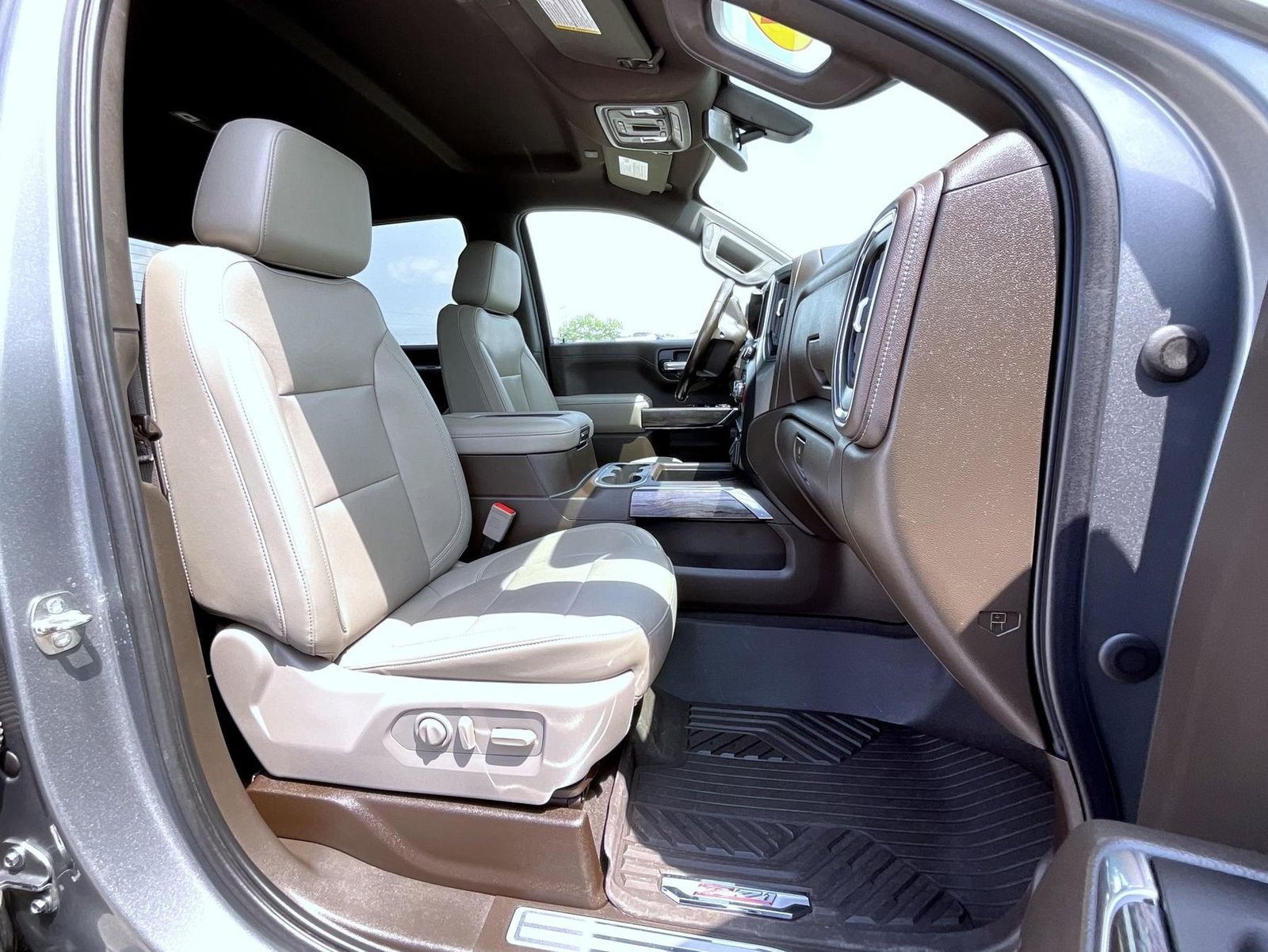 Used 2021 Gray Chevrolet LTZ image 15