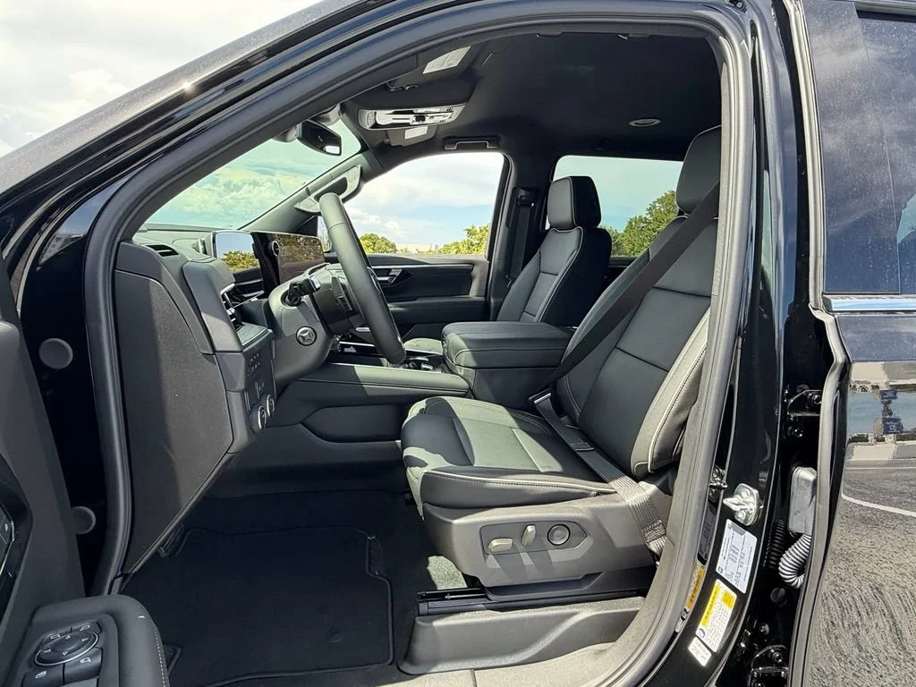 New 2026 Black Chevrolet Premier image 9
