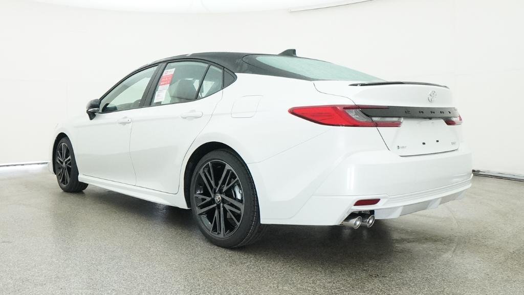 New 2026 Wind Chill Pearl with Midnight Black Metallic roof Toyota XSE image 4