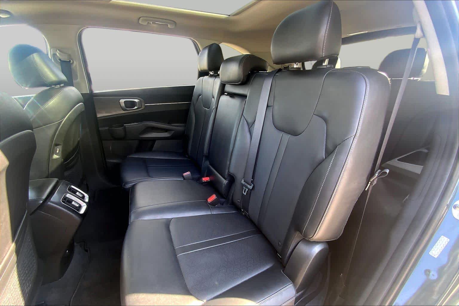 Used 2022 Aruba Green Kia X-Line S image 20