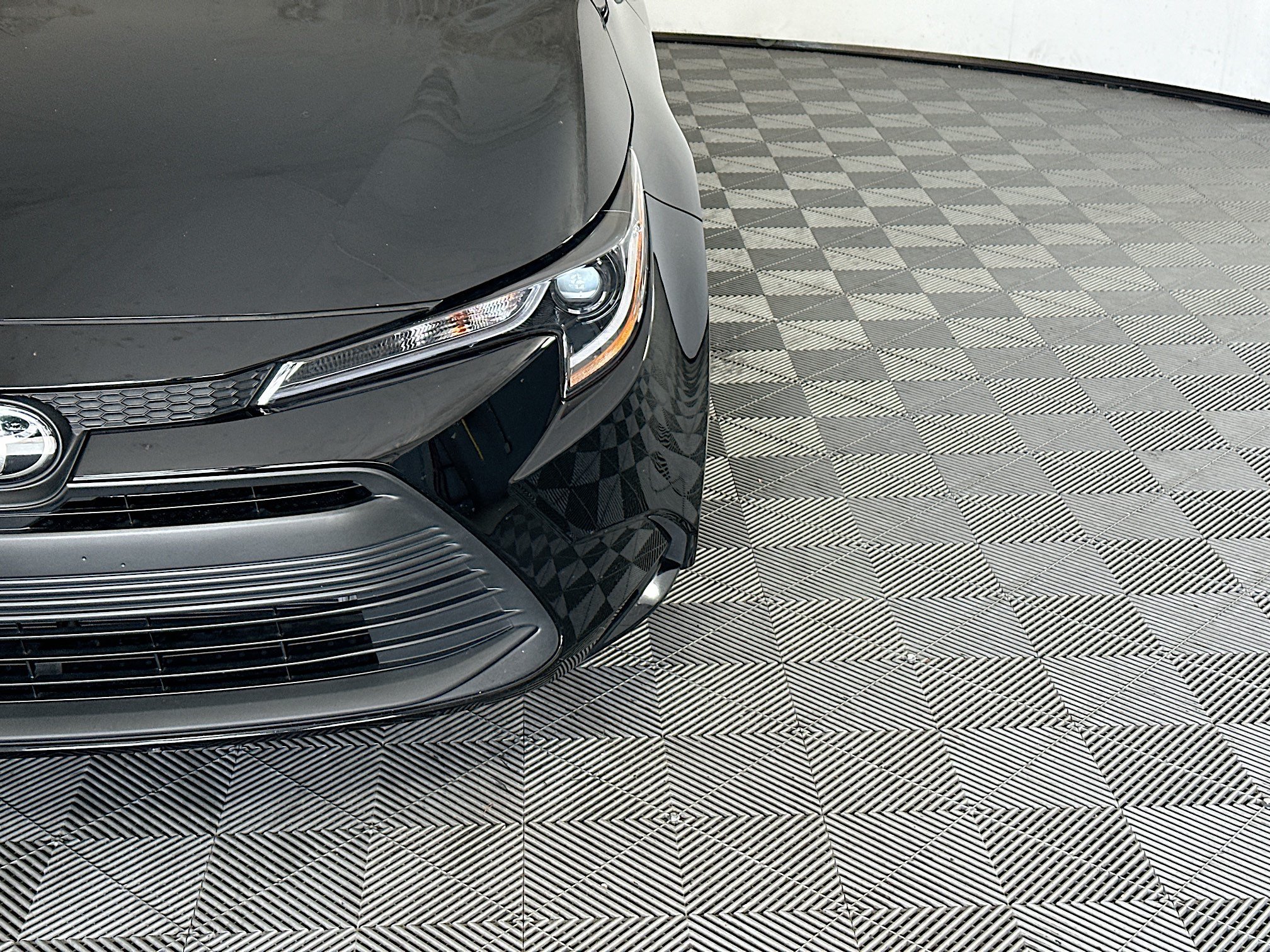 Certified Used 2025 Midnight Black Metallic Toyota LE image 9