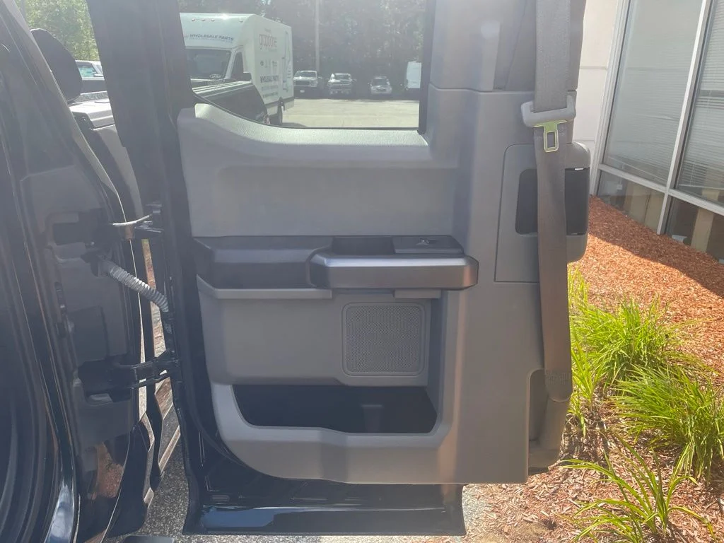 Used 2018 Shadow Black Ford XLT image 18