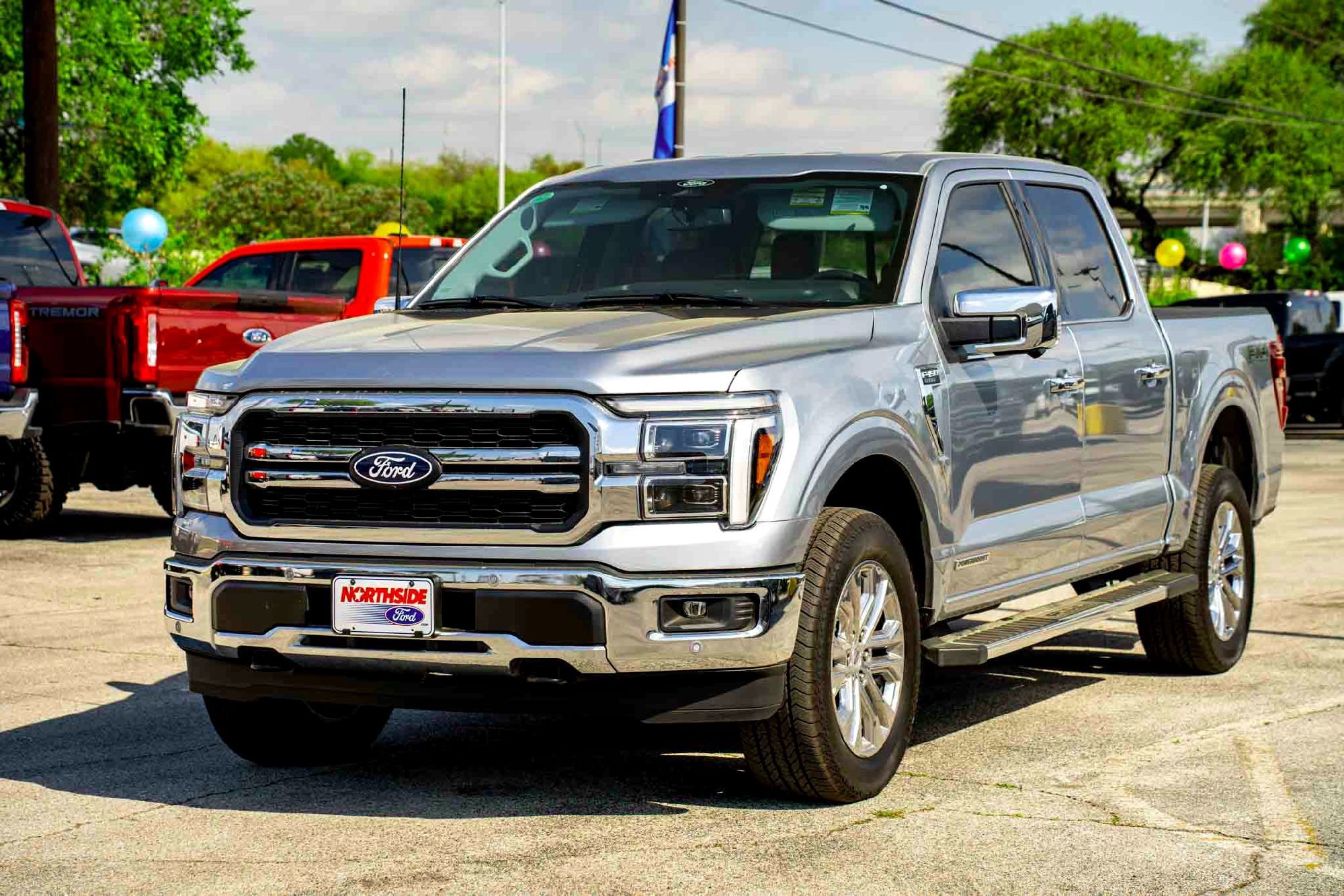 New 2025 Iconic Silver Metallic Ford LARIAT image 7