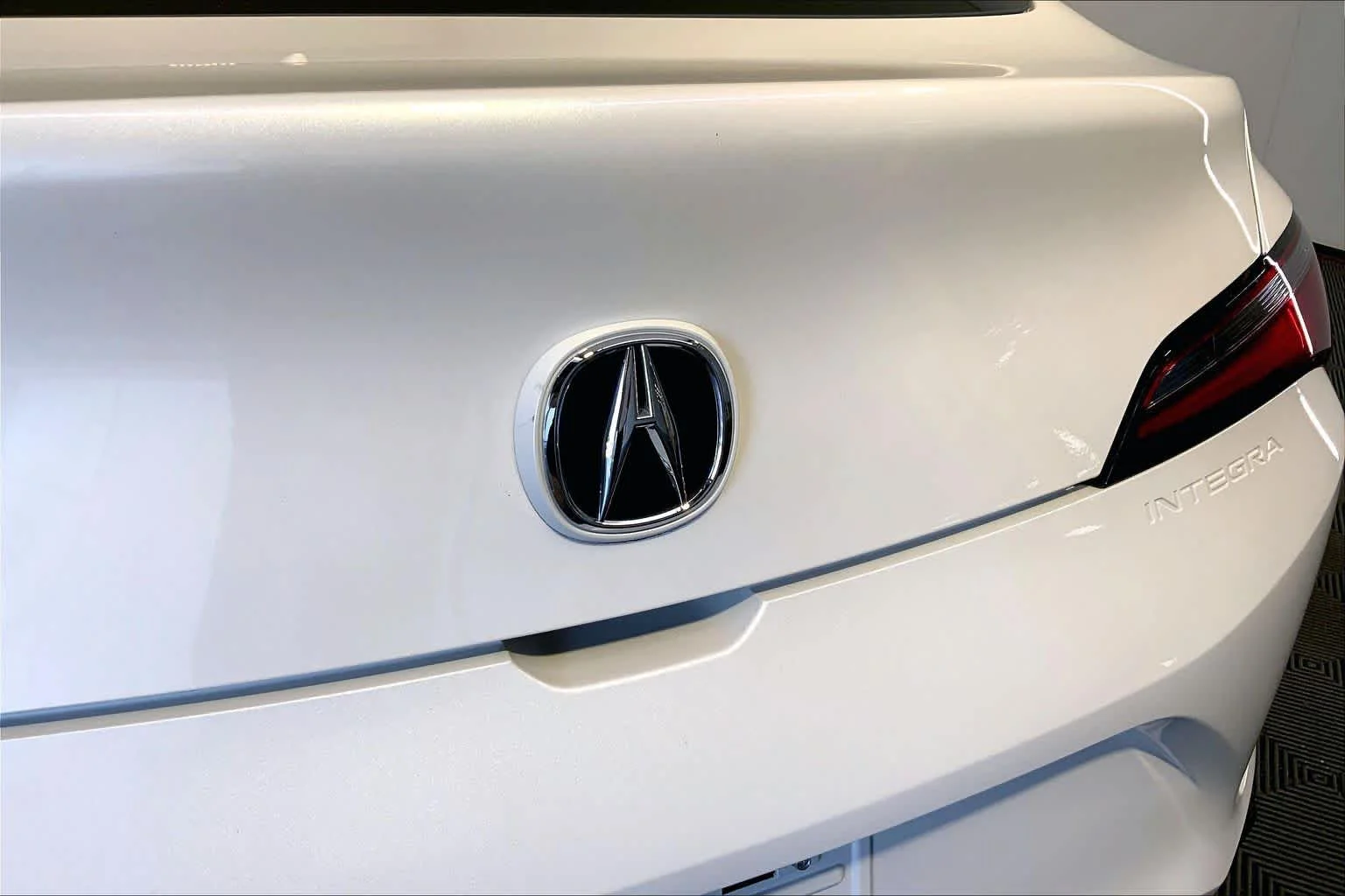 Certified Used 2026 Platinum White Pearl Acura BASE image 34