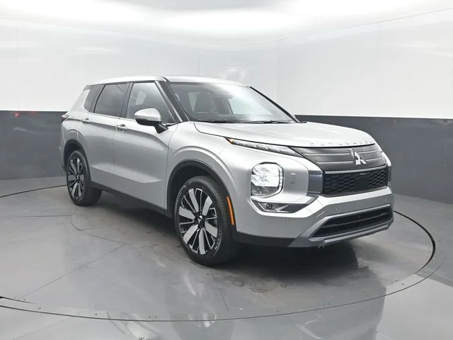 New 2026 Silver Mitsubishi SE 1.5T S-AWC image 37