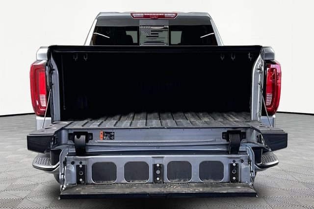 Used 2025 Silver GMC Denali image 6