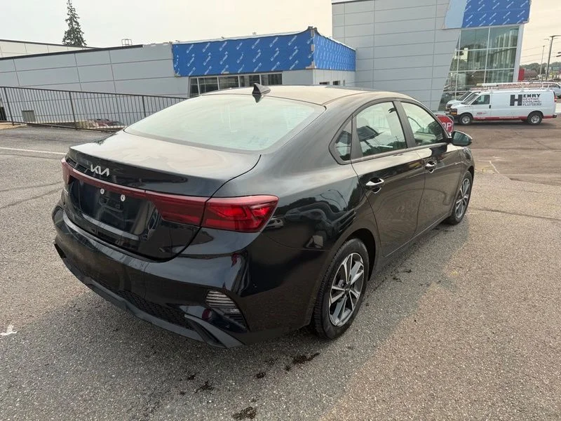 Used 2024 Black Kia LXS image 8