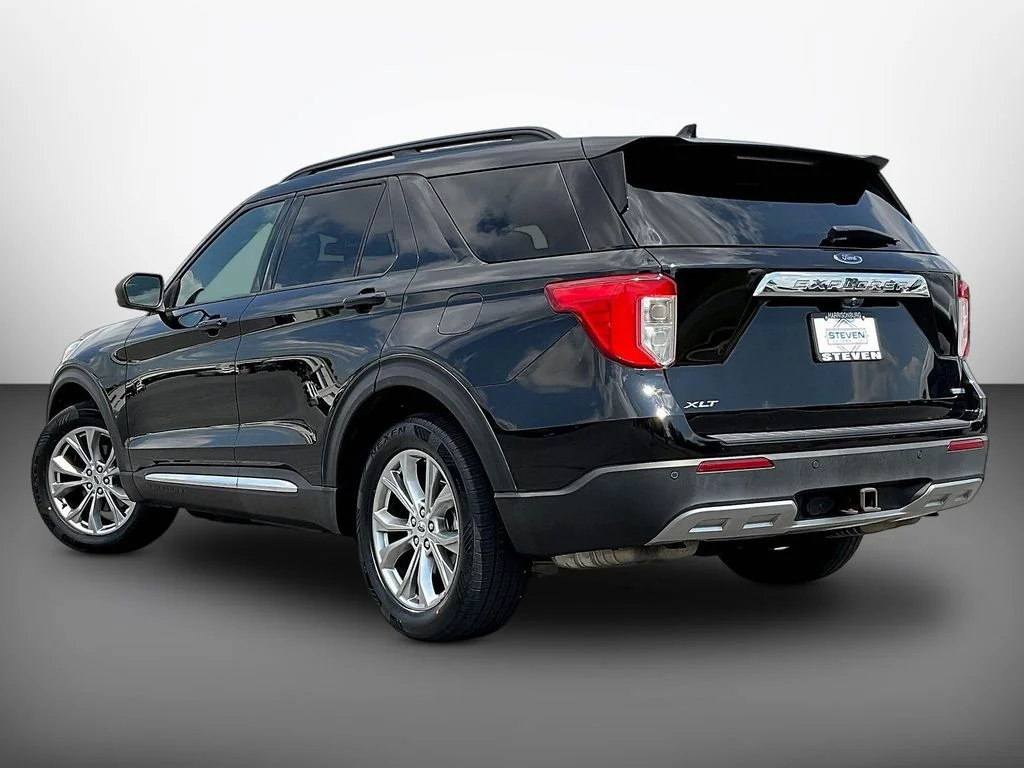 Certified Used 2020 Black Ford XLT image 4