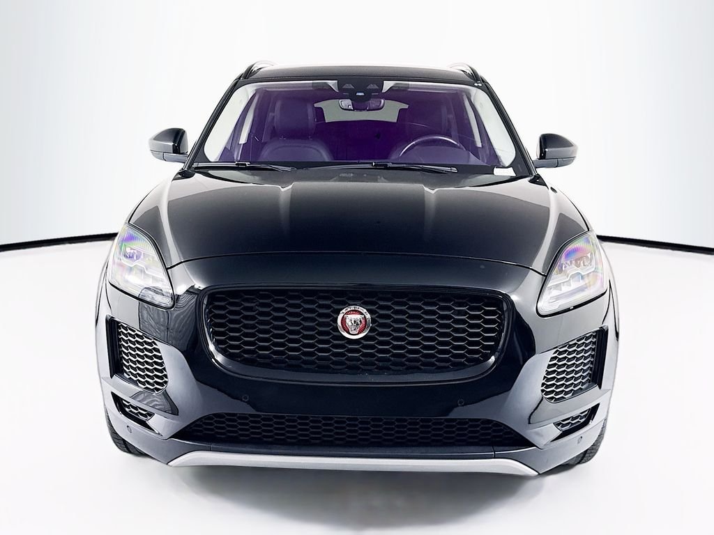 Used 2020  Jaguar SE image 2