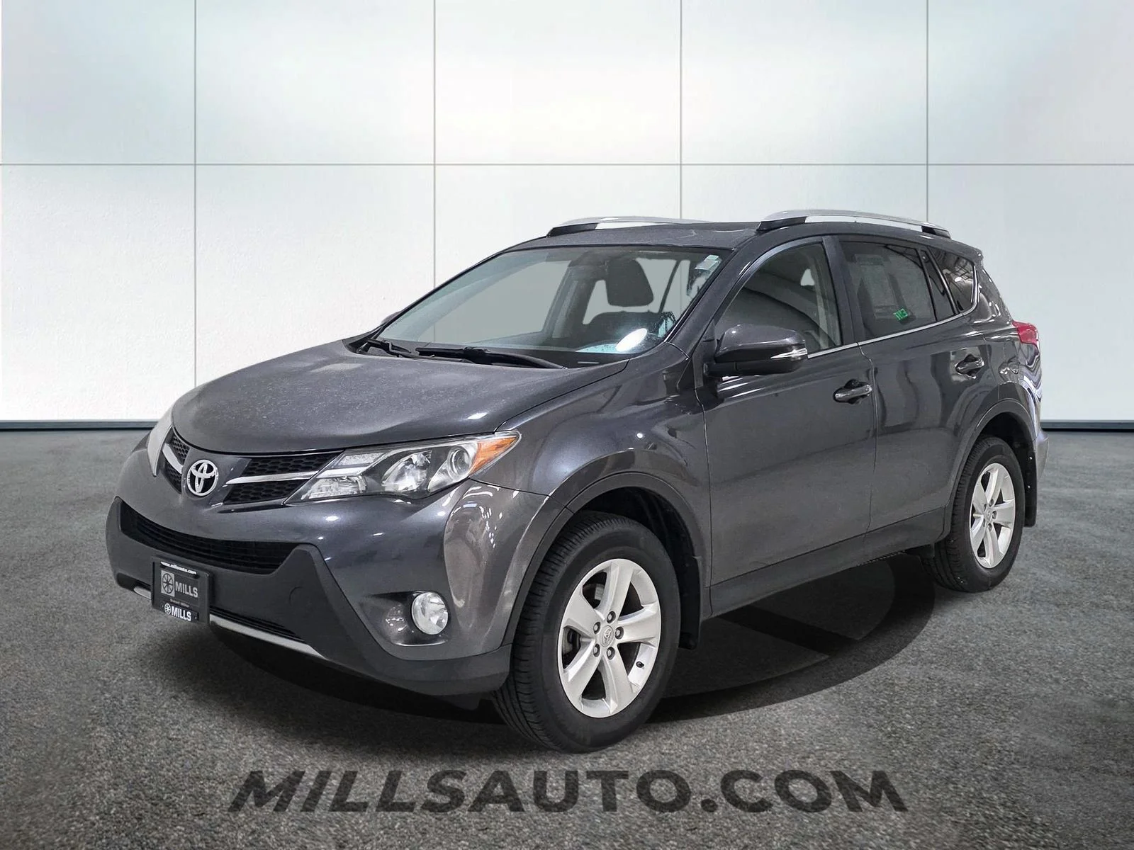 Used 2014 Toyota RAV4 XLE with VIN JTMRFREV4ED066338 for sale in Willmar, Minnesota