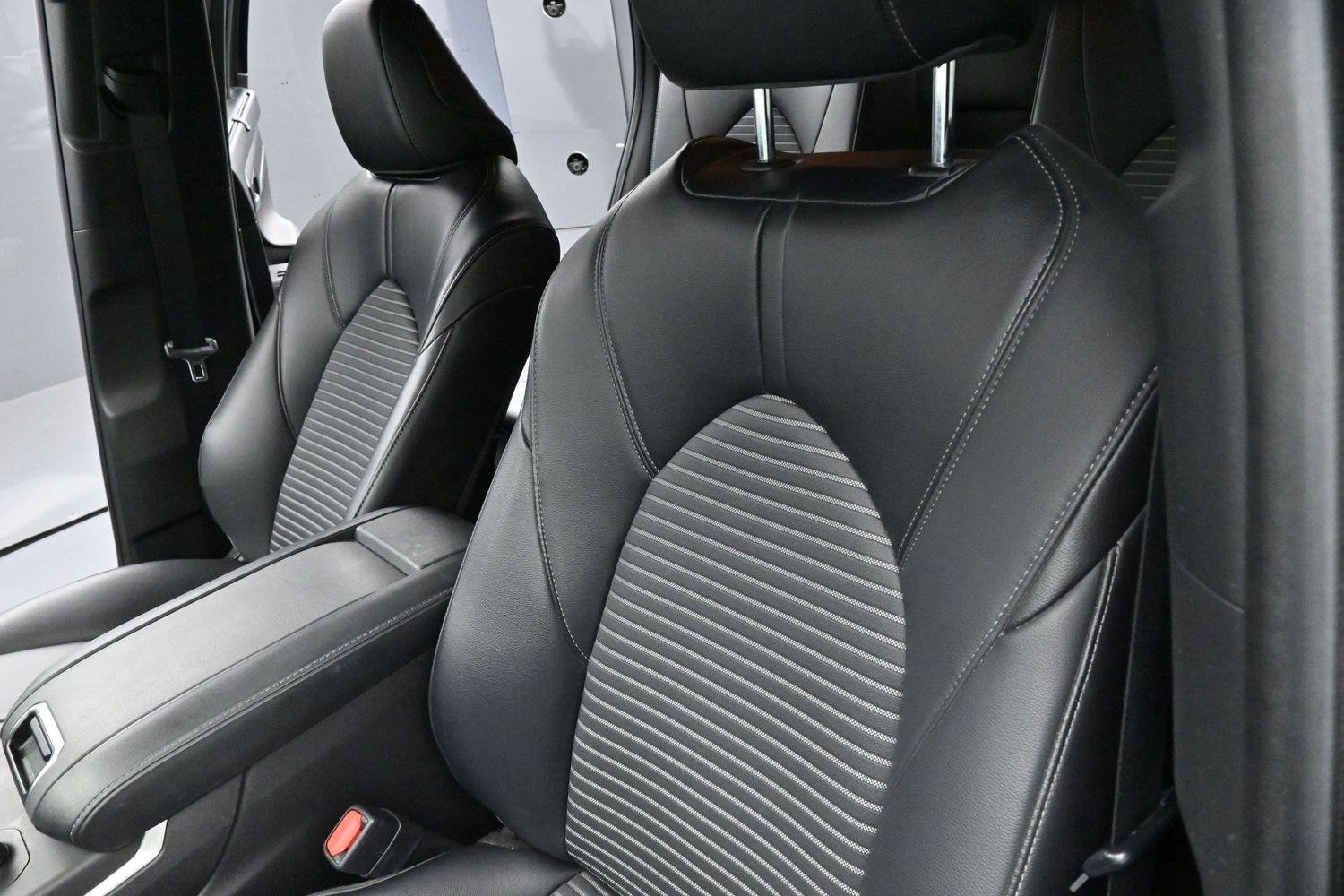 Used 2023 Blue Toyota L image 15