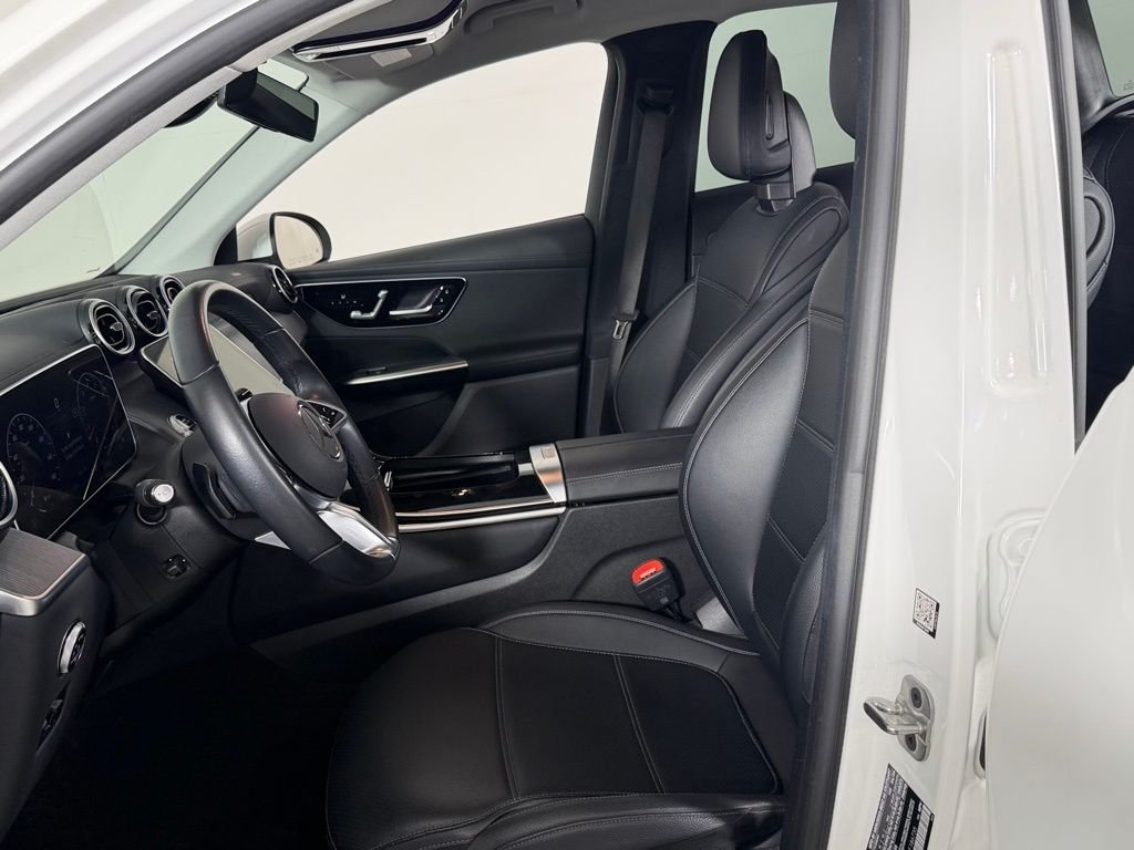 Used 2024 Polar White Mercedes-Benz GLC 300 image 20