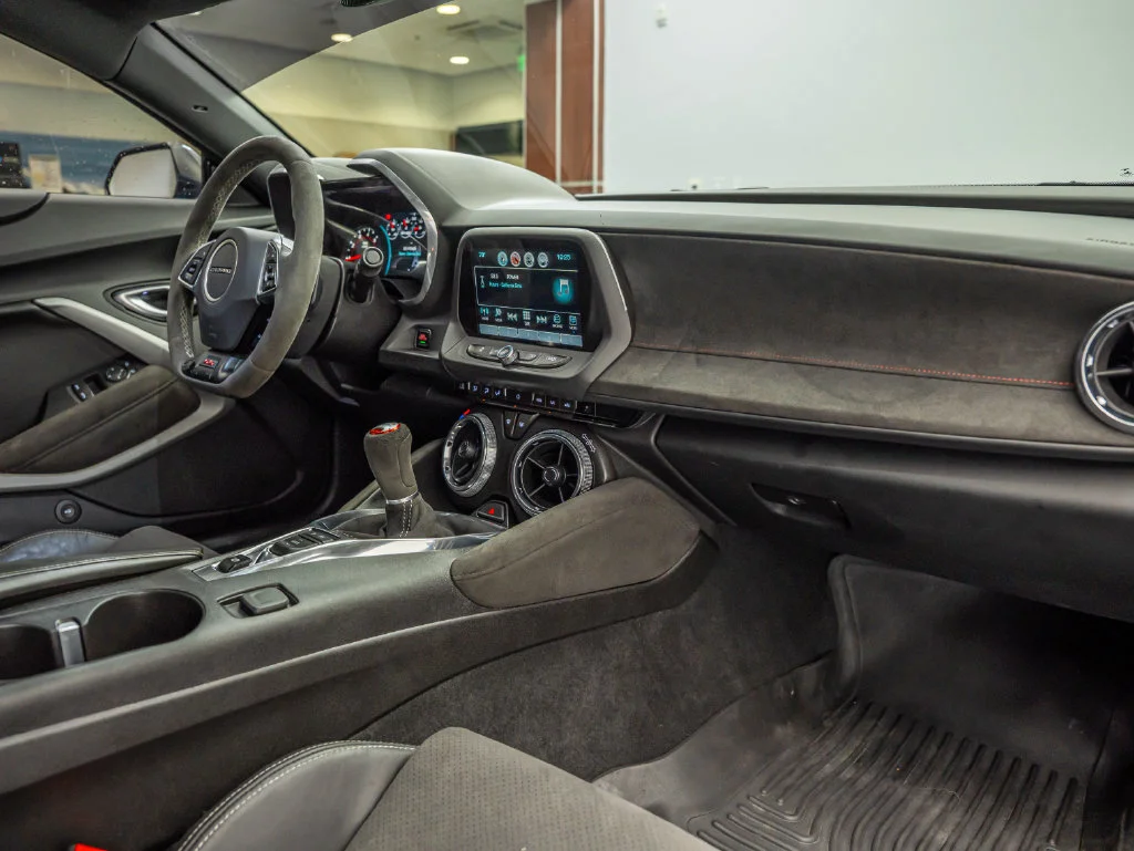Used 2018 Hyper Blue Metallic Chevrolet SS image 40