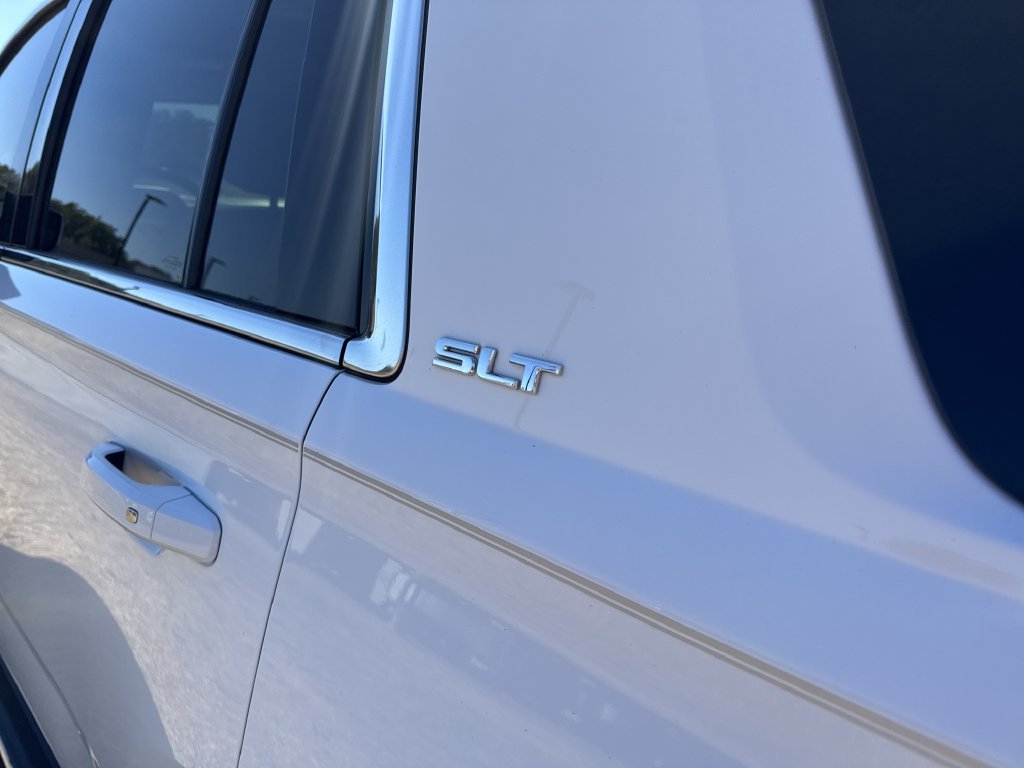 Used 2018 White GMC SLT image 7