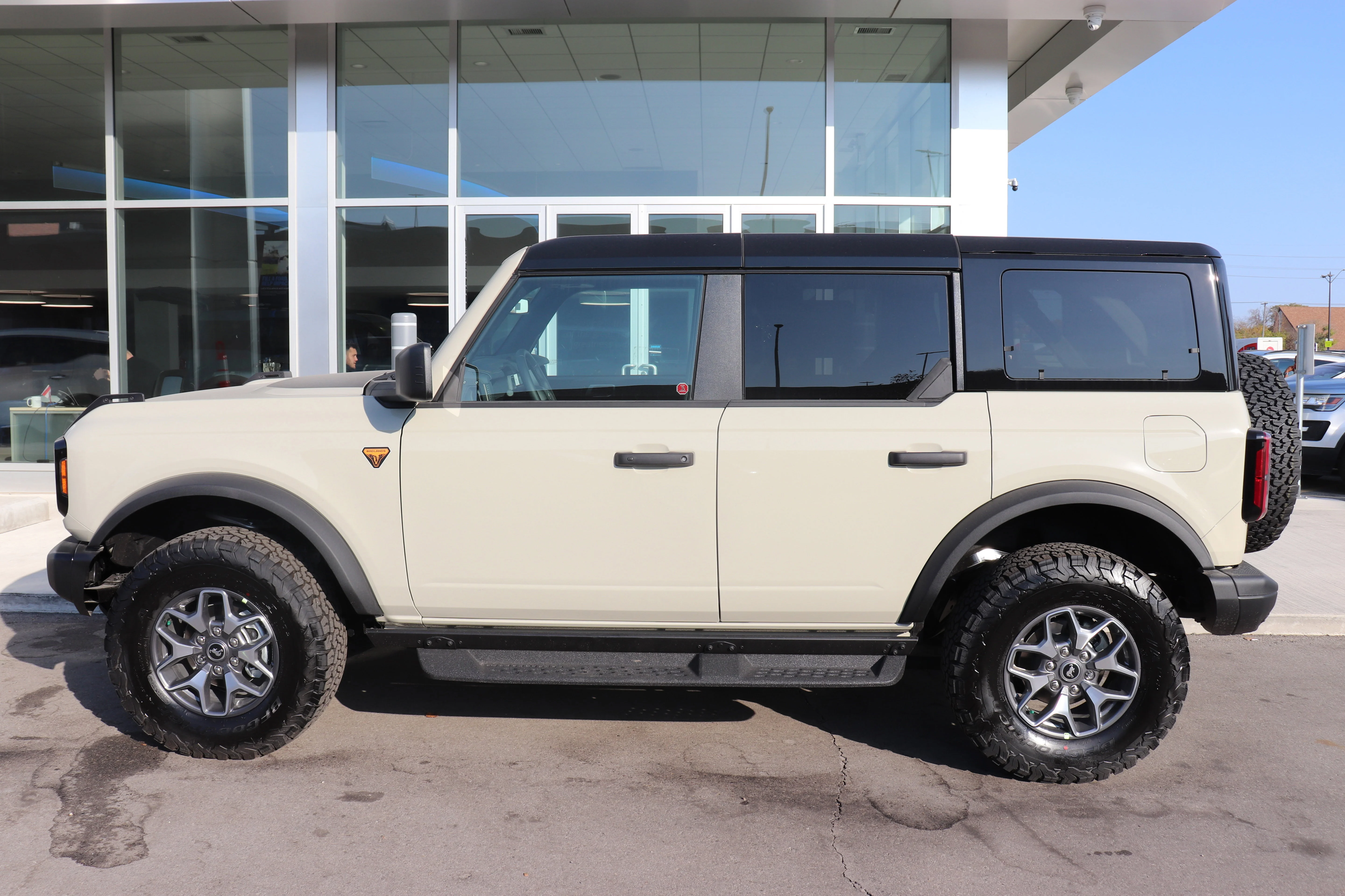 New 2025 Beige Ford Badlands image 3
