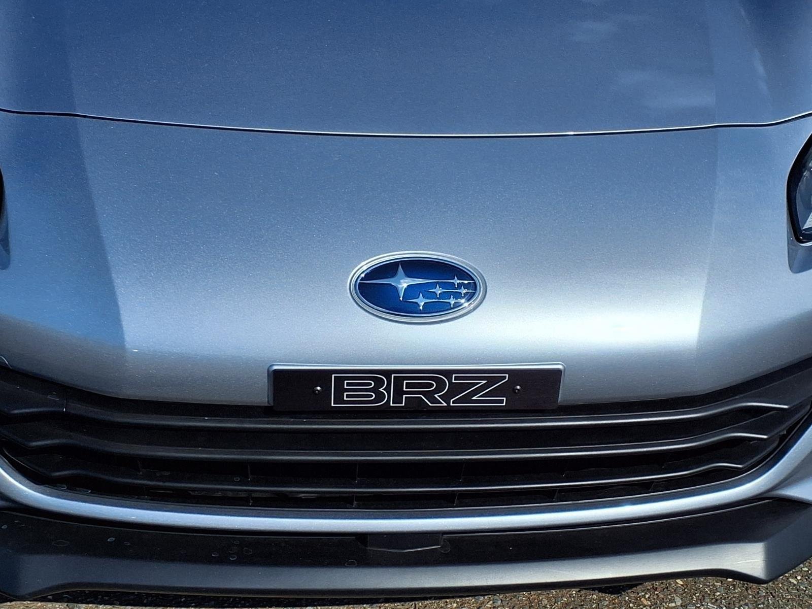 Used 2023 Ice Silver Metallic Subaru Limited image 13