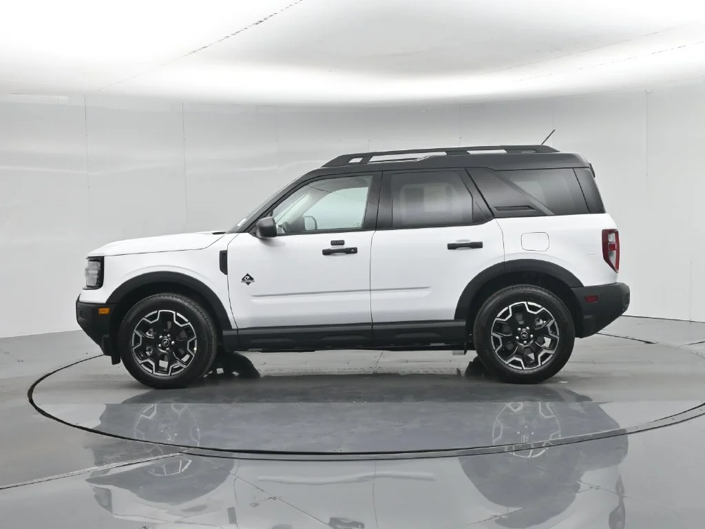 New 2026 Oxford White Ford Outer Banks image 25