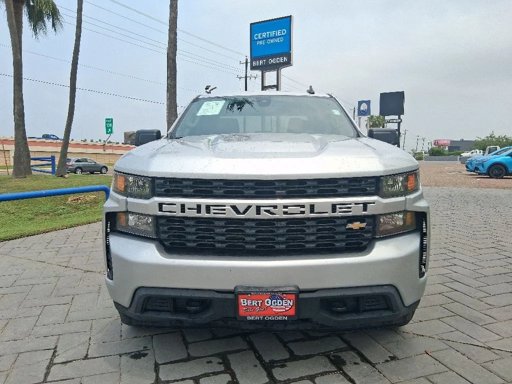 Used 2022 Silver Chevrolet Custom image 2