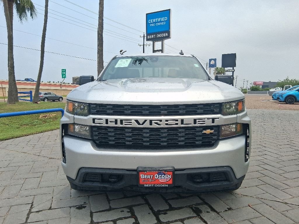 Used 2022 Silver Chevrolet Custom image 2