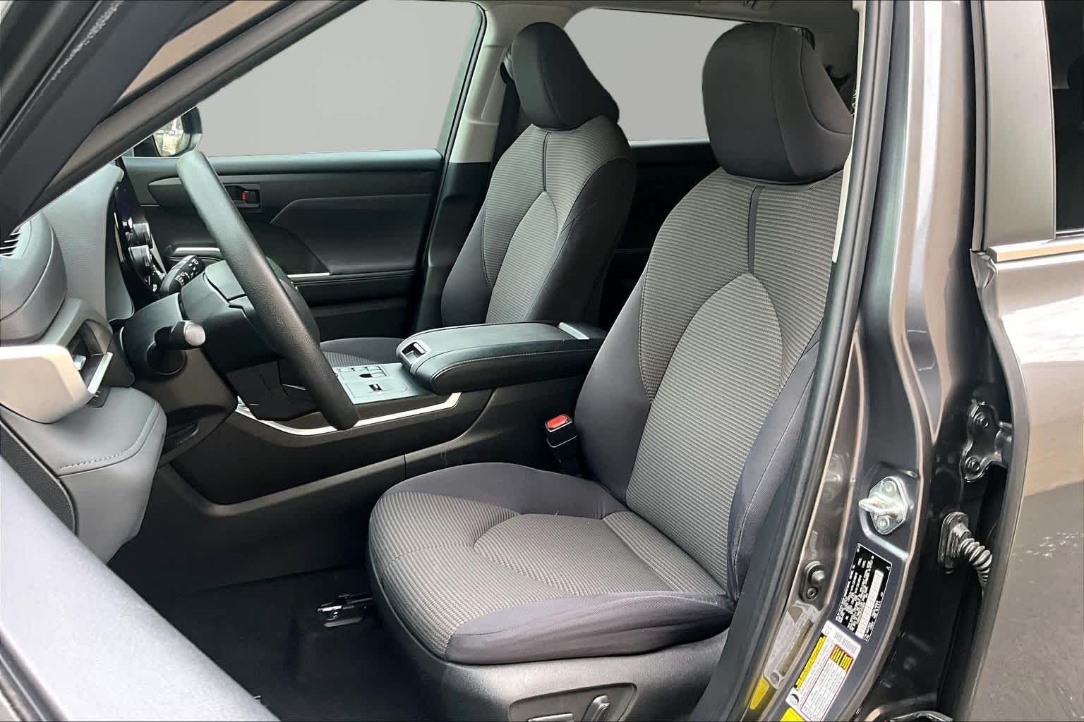 Used 2023 Magnetic Gray Metallic Toyota L image 8