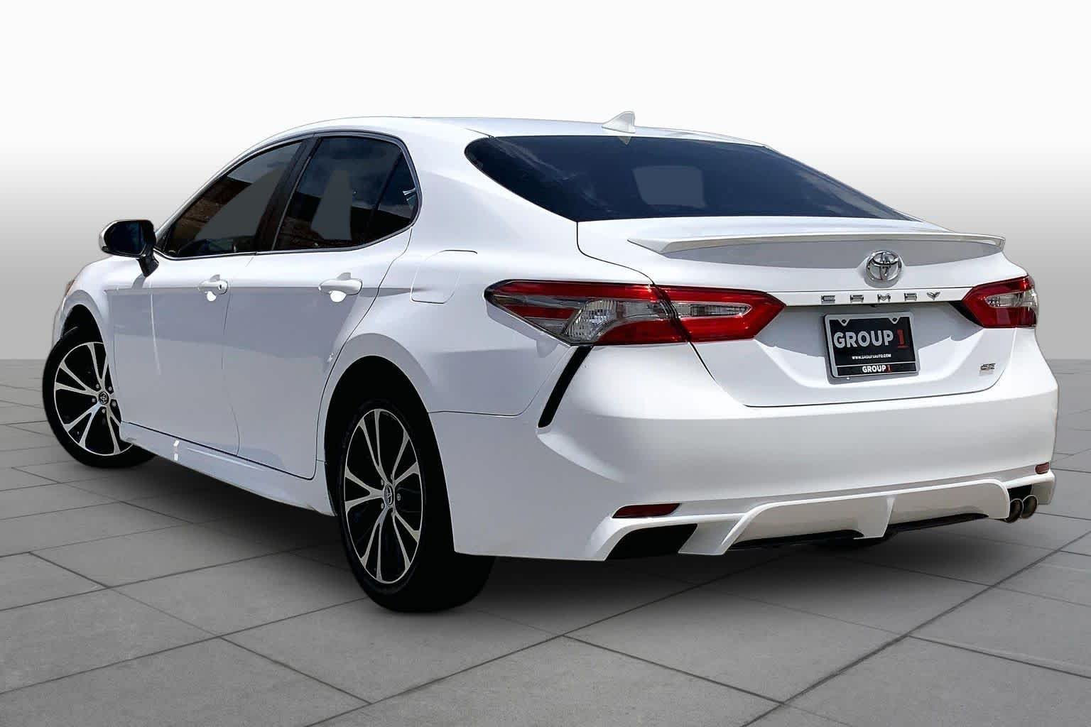 Used 2019 Super White Toyota SE image 12