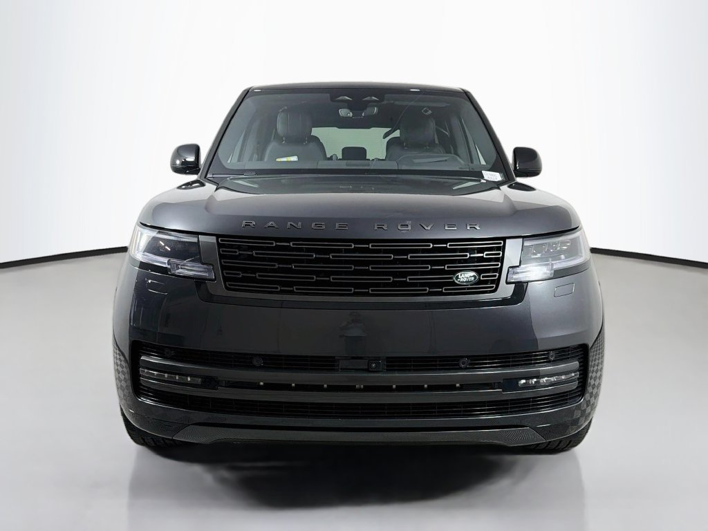New 2027 Carpathian Grey Land Rover SE image 2