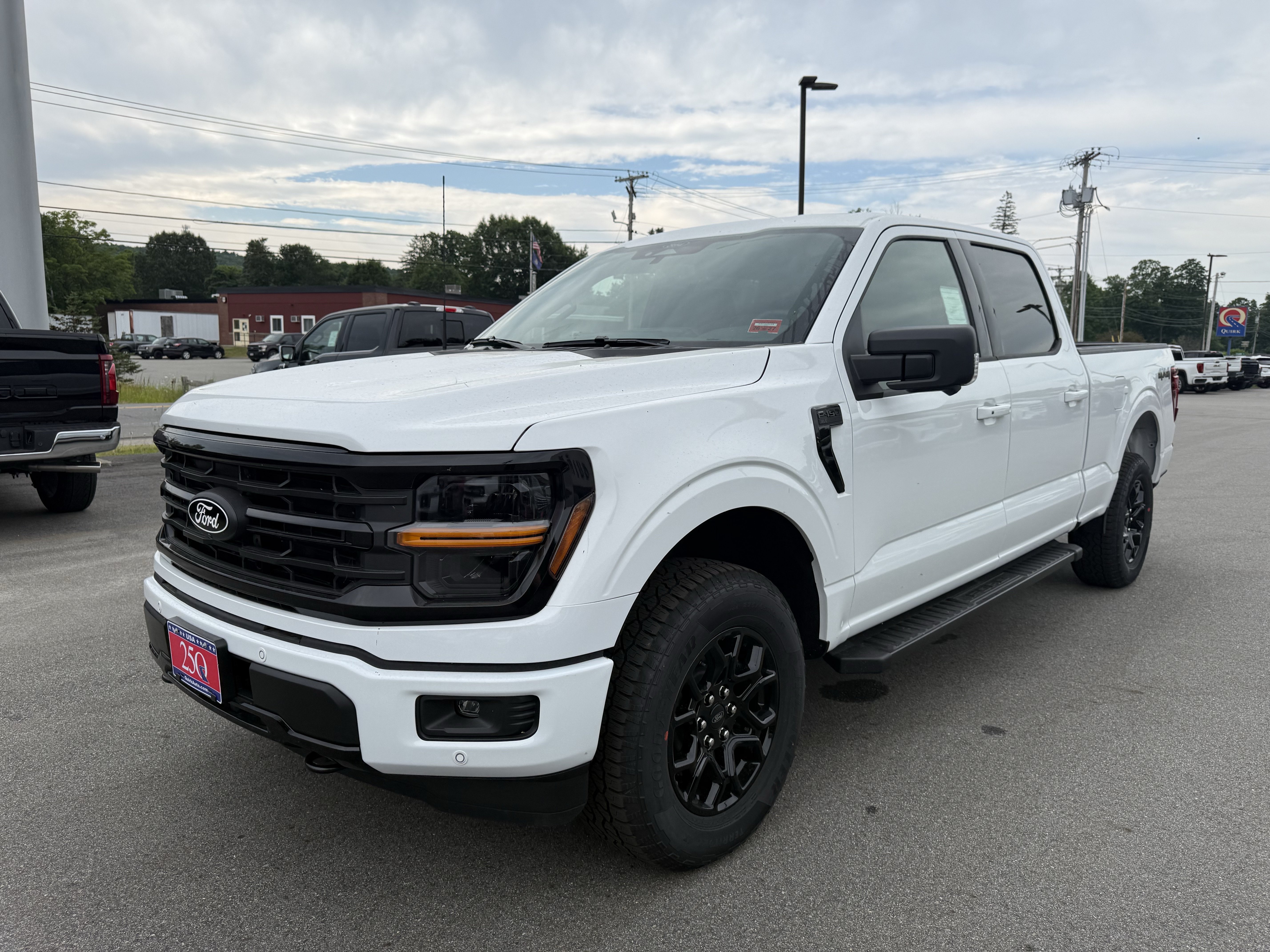 New 2026 Oxford White Ford XLT image 14