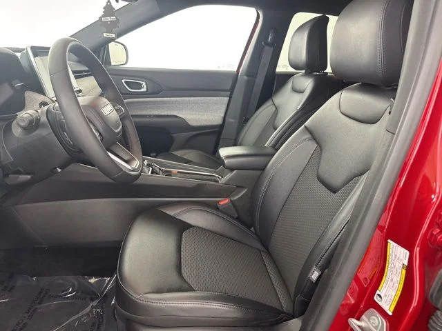 Used 2025 Red Jeep Latitude image 25