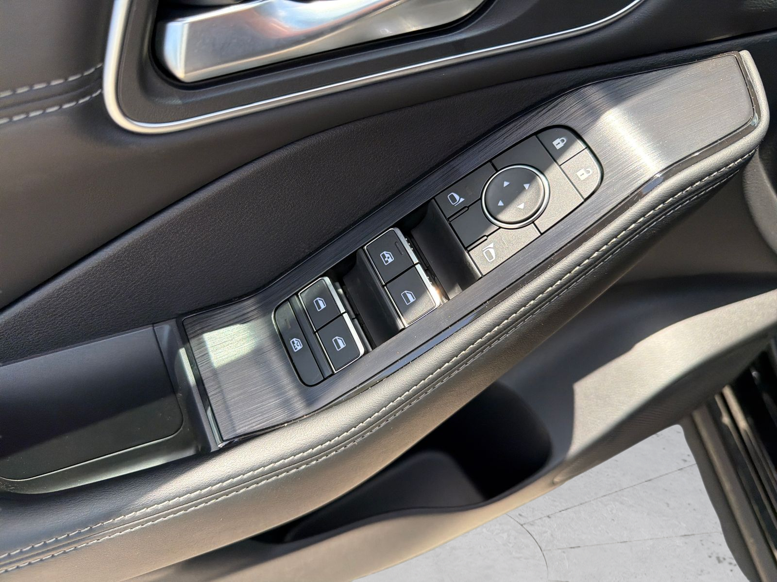 New 2026 Black Nissan Platinum image 30