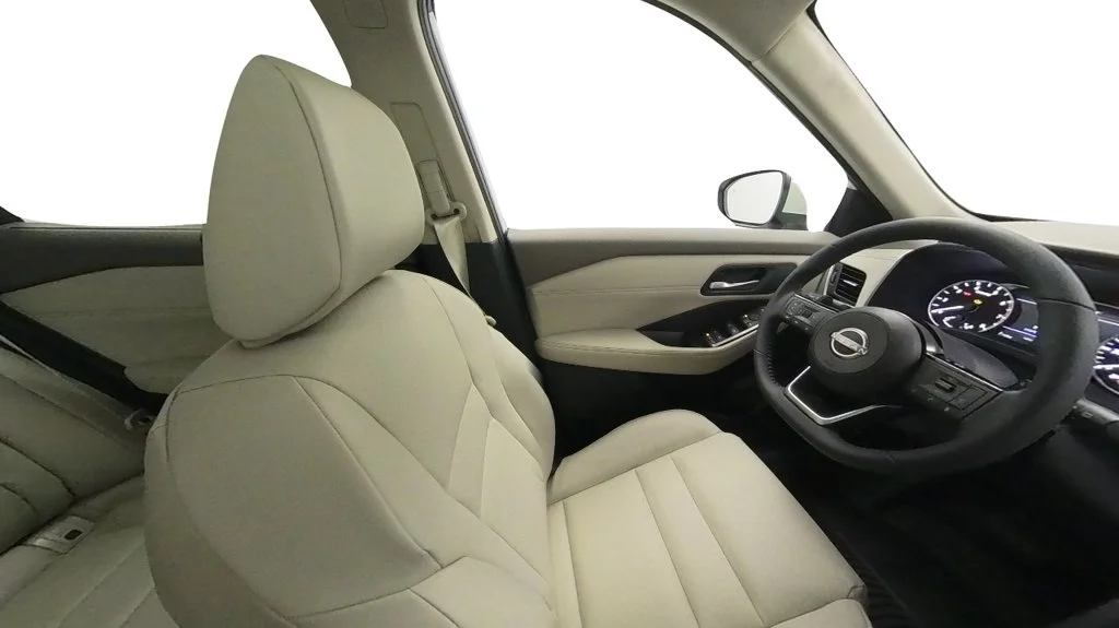 Used 2023 White Nissan SV image 28