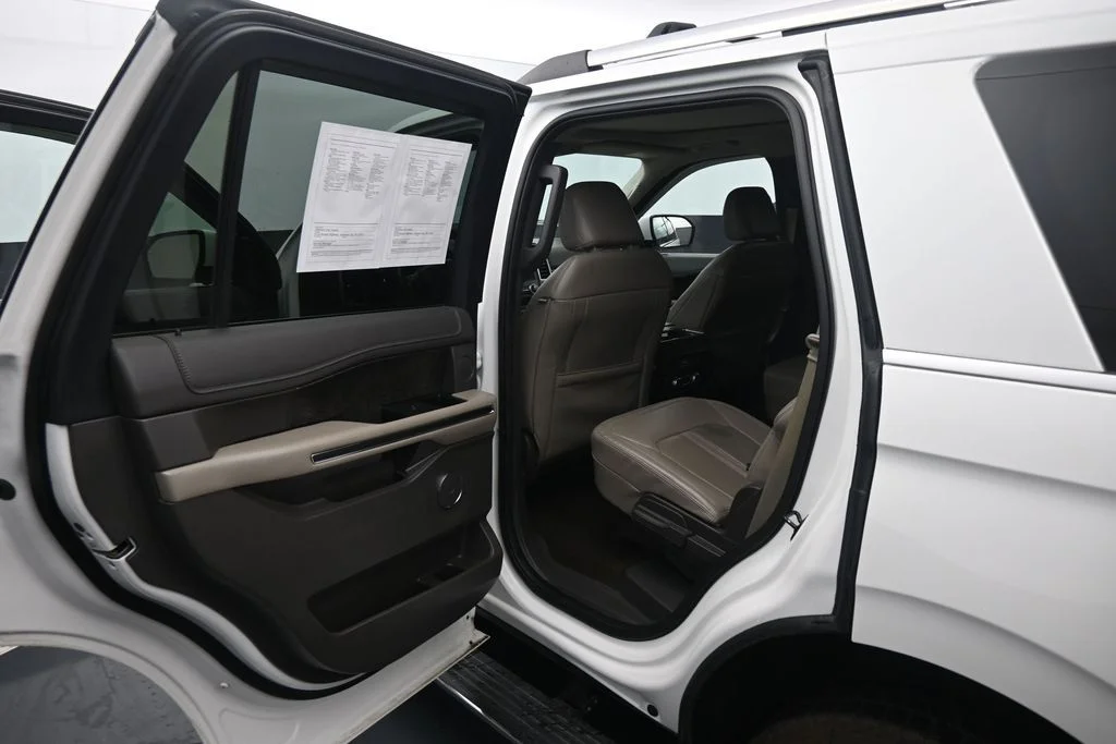 Used 2021 White Ford Limited image 17