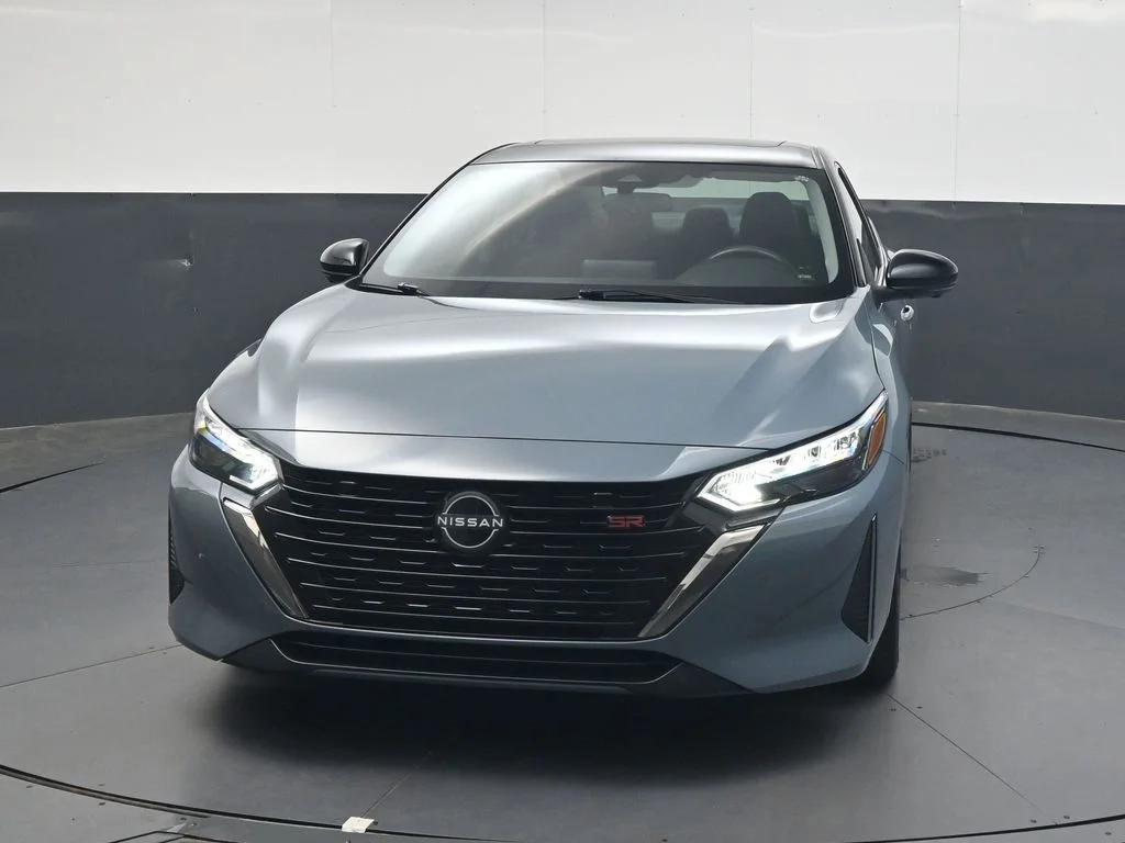 Used 2025 Gray Nissan SR image 14