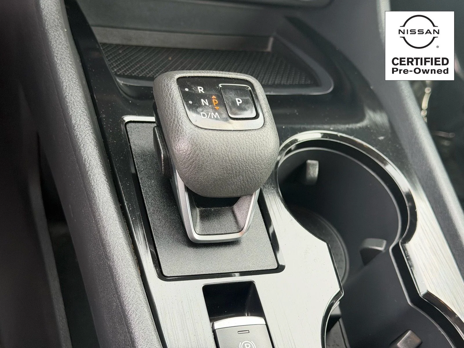 Used 2025 Everest White Pearl Nissan SV image 27